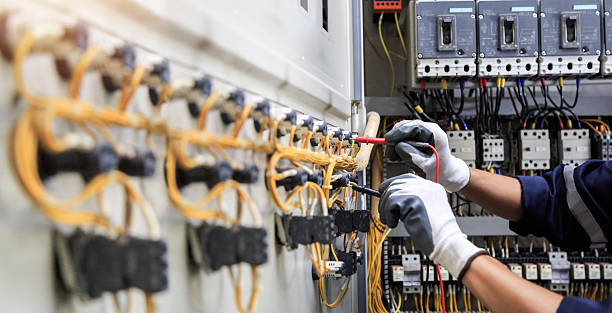 Professional Electrician technician working in Cushing, OK